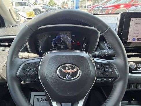 Used 2024 Toyota Corolla Cross XLE w/ Convenience Package AWD/4WD image 27