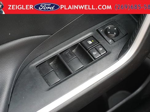 Used 2023 Toyota RAV4 LE AWD/4WD image 28
