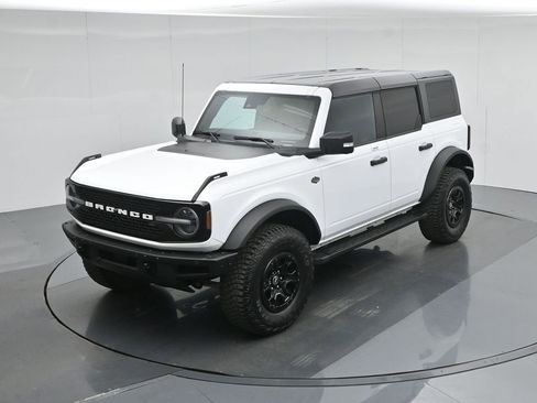 Used 2022 Ford Bronco Wildtrak image 35