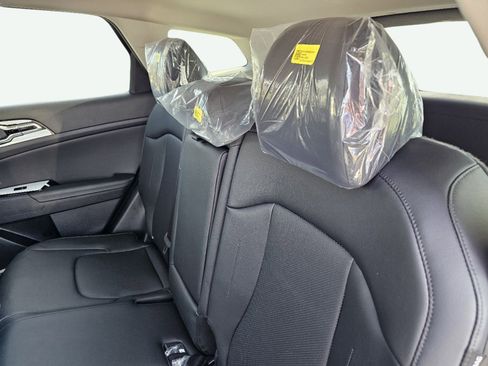 Used 2025 Kia Sportage EX FWD image 33