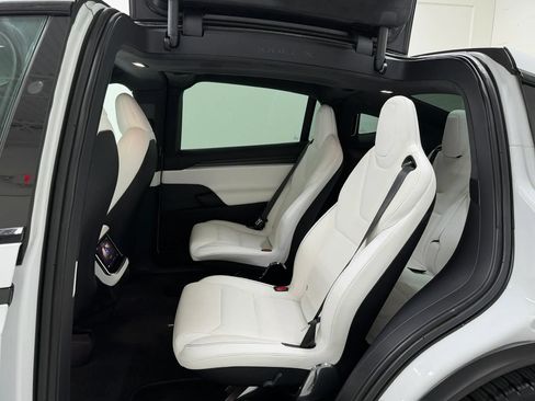 Used 2022 Tesla Model X Plaid AWD/4WD image 15