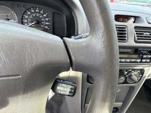 Used 2000 Toyota Corolla CE image 23