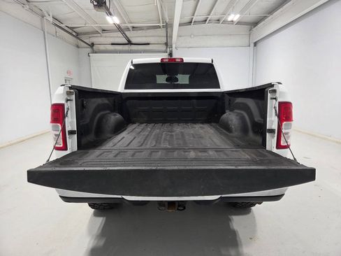 Used 2022 RAM 2500 Tradesman w/ Chrome Appearance Group AWD/4WD image 7