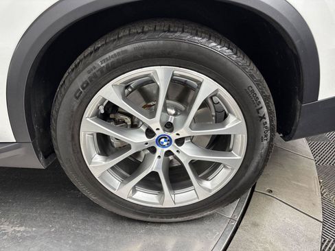 Used 2024 BMW X5 xDrive50e w/ Premium Package AWD/4WD image 27