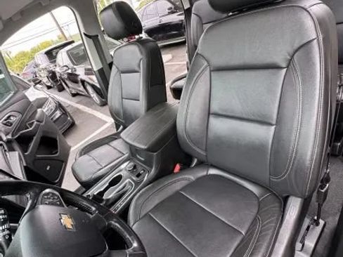 Used 2019 Chevrolet Traverse LT w/ LT Premium Package FWD image 17