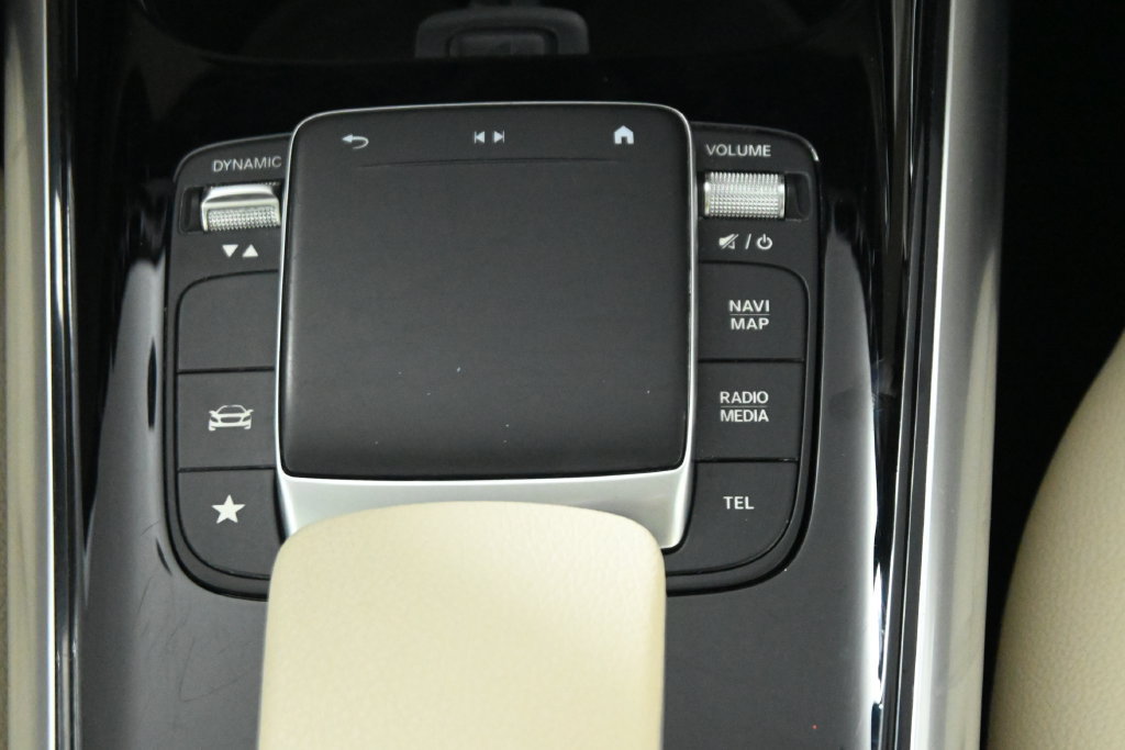 Used 2021 Mercedes-Benz GLA 250 4MATIC image 23