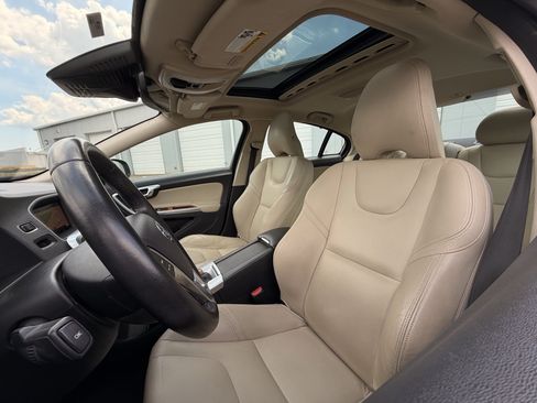 Used 2017 Volvo S60 T5 Inscription Platinum FWD image 28