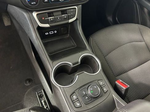Used 2024 GMC Terrain SLE w/ Driver Convenience Package AWD/4WD image 20