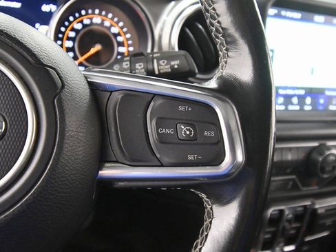 Used 2022 Jeep Wrangler Unlimited Sahara w/ Cold Weather Group image 19