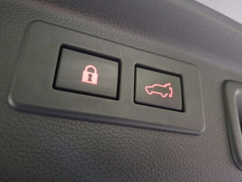 Used 2023 Subaru Forester Limited image 26