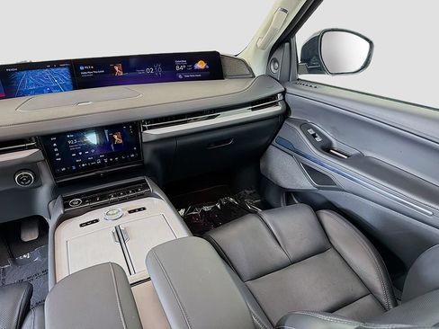 Used 2025 Lincoln Navigator Reserve AWD/4WD image 33