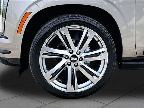 Used 2025 Cadillac Escalade Sport Platinum w/ LPO, Floor Liner Package AWD/4WD image 11