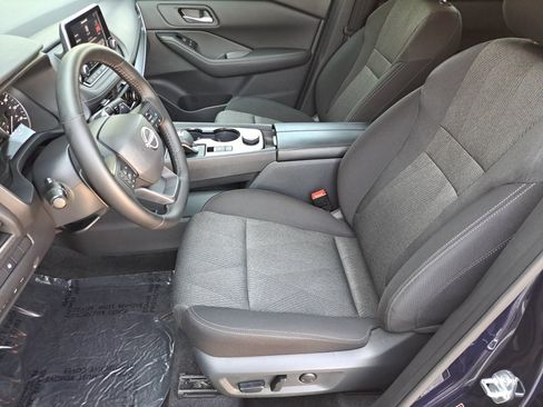 Used 2026 Nissan Rogue SV AWD/4WD image 11