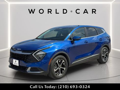 Used 2023 Kia Sportage EX FWD image 3