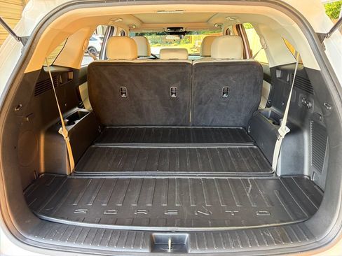 Used 2024 Kia Sorento S w/ Panoramic Sunroof Package AWD/4WD image 35