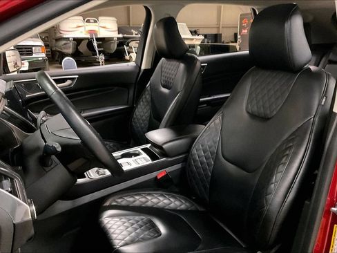 Certified 2024 Ford Edge Titanium AWD/4WD image 23
