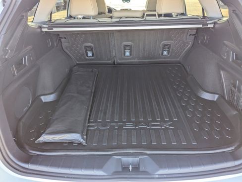 Used 2023 Subaru Outback Limited XT image 11