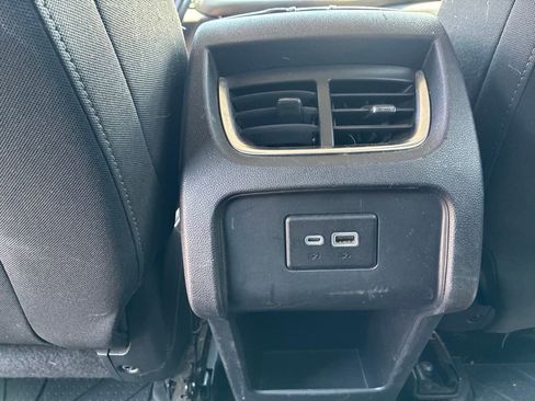 Used 2019 Chevrolet Blazer LT FWD image 20