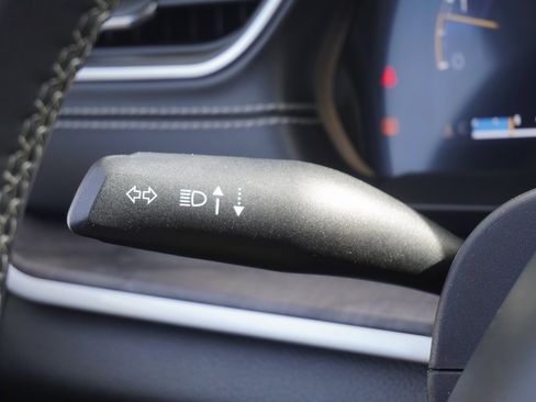 Used 2023 Jeep Grand Cherokee L Limited w/ Luxury Tech Group II image 17