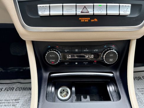 Used 2019 Mercedes-Benz CLA 250 4MATIC image 17
