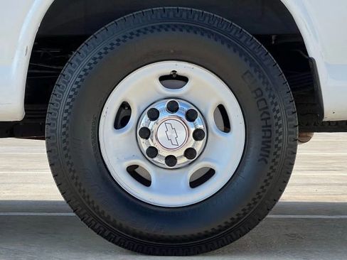 Used 2017 Chevrolet Express 3500 LT w/ LT Preferred Equipment Group image 87