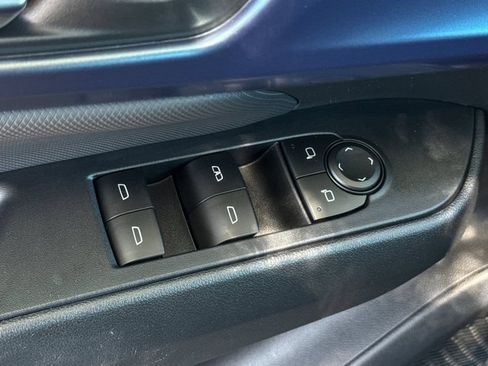 Used 2026 Chevrolet Equinox EV LT FWD image 12