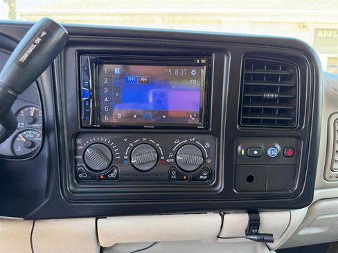 Used 2002 Chevrolet Tahoe LT AWD/4WD image 15