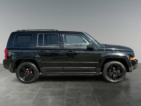 Used 2014 Jeep Patriot Sport w/ Power Value Group image 7