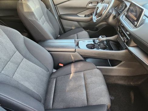 Used 2024 Nissan Rogue SV FWD image 14