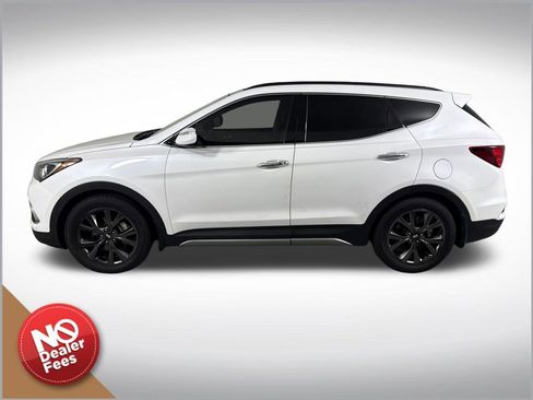 Used 2017 Hyundai Santa Fe Sport w/ Cargo Package FWD image 7