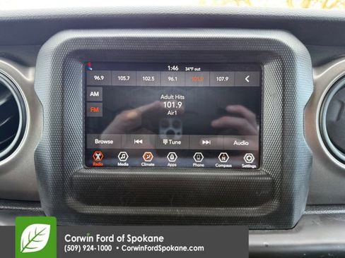 Used 2023 Jeep Wrangler Sport image 27