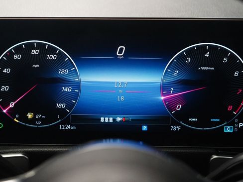 New 2026 Mercedes-Benz GLB 250 4MATIC image 21
