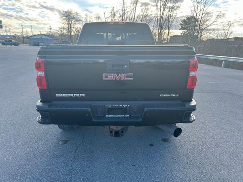 Used 2019 GMC Sierra 3500 Denali w/ Duramax Plus Package AWD/4WD image 8