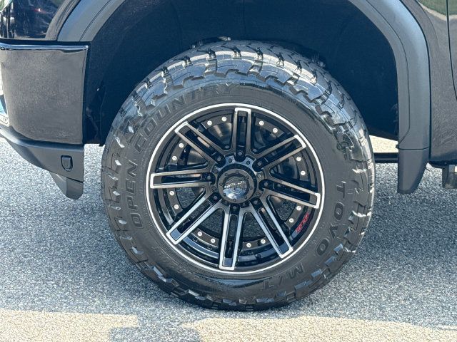 Used 2022 GMC Sierra 2500 Denali AWD/4WD image 11