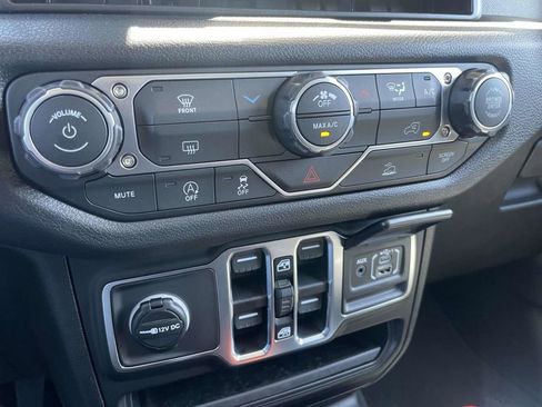 New 2026 Jeep Gladiator Sport AWD/4WD image 35