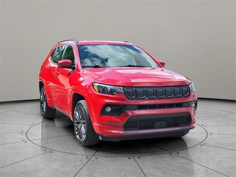 Certified 2022 Jeep Compass Limited image 14