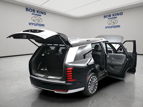 New 2026 Hyundai Palisade Calligraphy FWD image 18