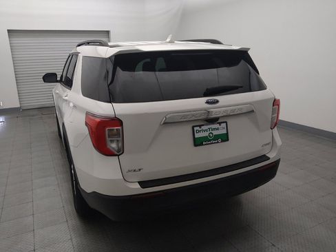 Used 2022 Ford Explorer XLT AWD/4WD image 6