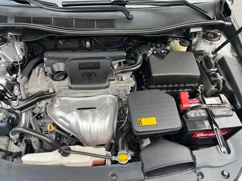 Used 2015 Toyota Camry SE image 30