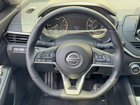 Used 2019 Nissan Altima 2.5 SV FWD image 19