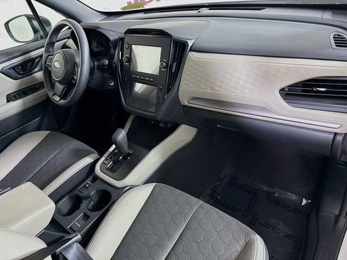 Used 2025 Subaru Forester w/ Convenience Package #1 AWD/4WD image 29