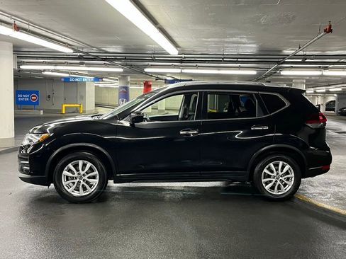 Used 2020 Nissan Rogue SV FWD image 30