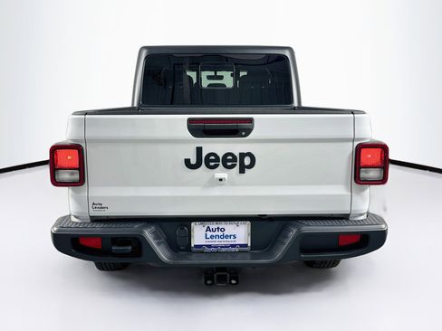 Used 2023 Jeep Gladiator Sport AWD/4WD image 6