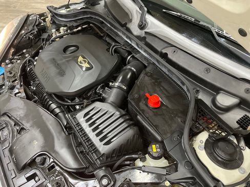 Used 2017 MINI Cooper S w/ Premium Package image 39