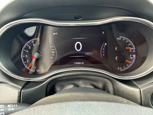 Used 2015 Jeep Grand Cherokee Altitude AWD/4WD image 23