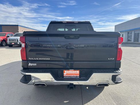 Used 2022 Chevrolet Silverado 1500 LTZ w/ LTZ Convenience Package II image 7
