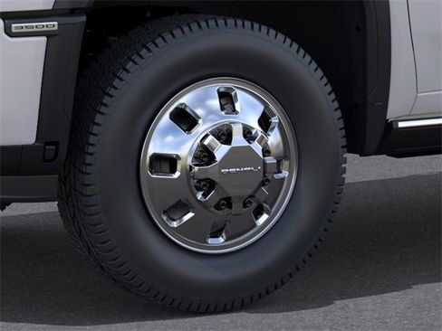 New 2025 GMC Sierra 3500 Denali Ultimate image 9