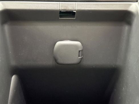 Certified 2025 Toyota Camry SE w/ Convenience Package image 36