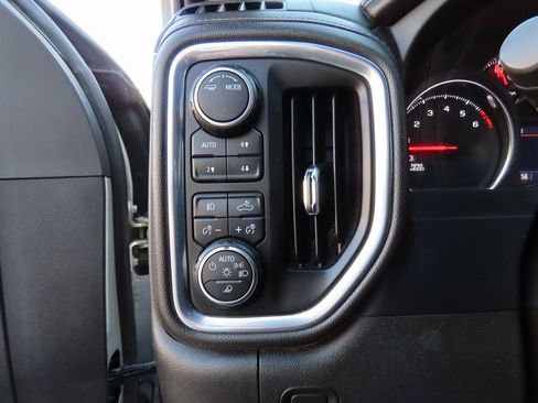 Used 2022 Chevrolet Silverado 2500 LTZ image 38