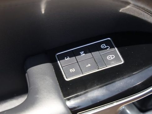 Used 2016 Land Rover Range Rover Supercharged AWD/4WD image 25